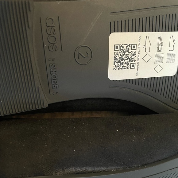 Asos DESIGN Lucky pointed ballet flats in black - Picture 10 of 11